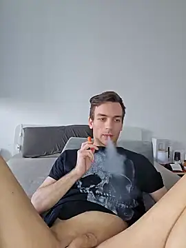 Snapshot of nickdtr chatting on 01-12-25, 12:12 nickdtr online show from 01-12-25, 12:12