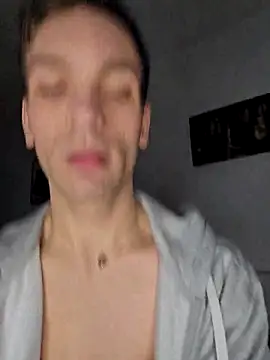 Snapshot of nickdtr chatting on 10-17-25, 06:10 nickdtr online show from 10-17-25, 06:10