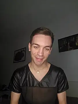 Snapshot of nickdtr chatting on 10-23-25, 04:34 nickdtr online show from 10-23-25, 04:34