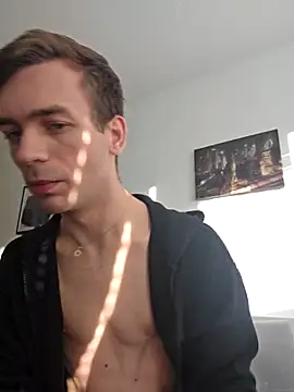 Snapshot of nickdtr chatting on 10-31-25, 07:20 nickdtr online show from 10-31-25, 07:20