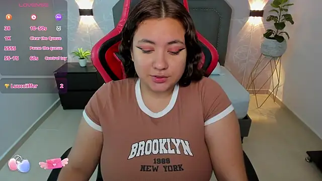 nadine russo online show from 01-17-25, 07:16