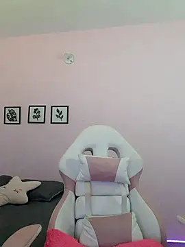 Snapshot of sophie_pazz chatting on 11-03-25, 10:21 sophie pazz online show from 11-03-25, 10:21