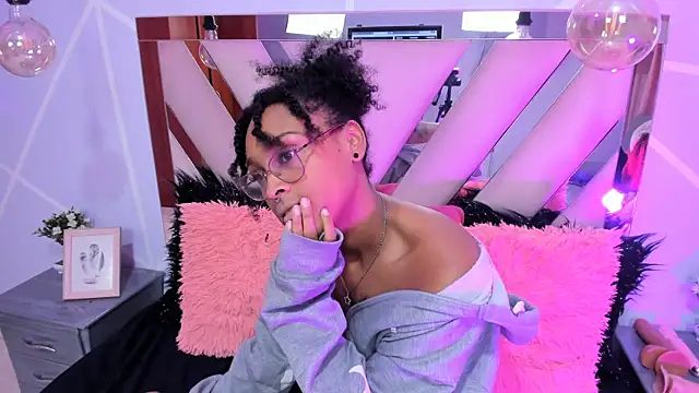 Elith noa online show from 01-31-25, 10:42