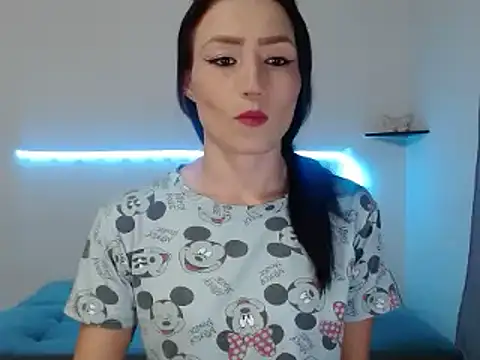 Sara-Guzman1 online show from 02-18-25, 03:42