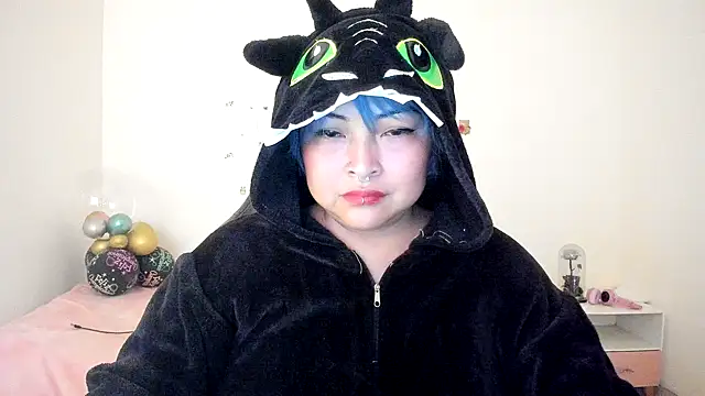 Snapshot of Shaddycute_ chatting on 10-08-25, 04:37 Shaddycute online show from 10-08-25, 04:37