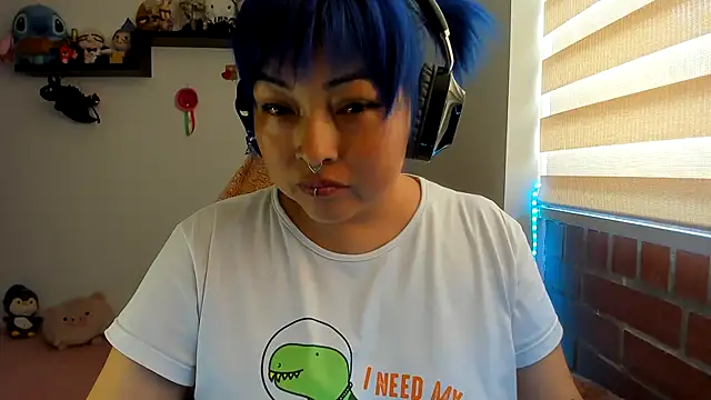 Snapshot of Shaddycute_ chatting on 10-19-25, 06:08 Shaddycute online show from 10-19-25, 06:08