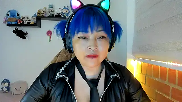 Snapshot of Shaddycute_ chatting on 10-20-25, 05:02 Shaddycute online show from 10-20-25, 05:02