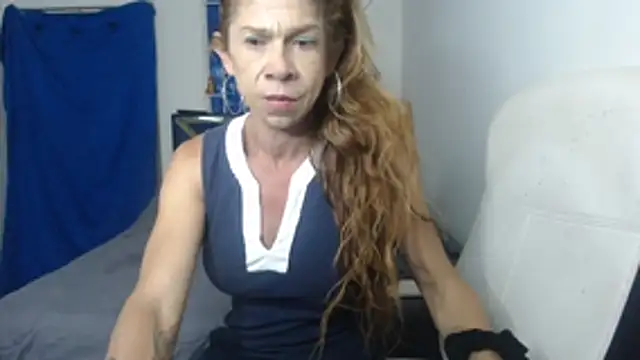 Snapshot of Antonella_borja chatting on 10-29-25, 04:48 Antonella borja online show from 10-29-25, 04:48