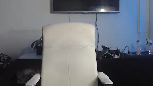 Snapshot of Antonella_borja chatting on 12-17-25, 05:41 Antonella borja online show from 12-17-25, 05:41