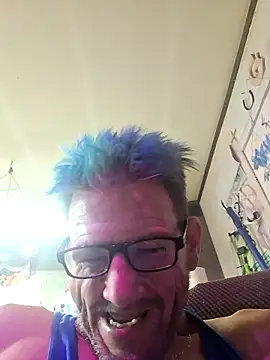 Snapshot of gettinit2wice chatting on 10-11-25, 01:31 gettinit2wice online show from 10-11-25, 01:31