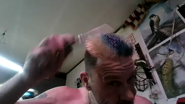 Snapshot of gettinit2wice chatting on 10-25-25, 01:29 gettinit2wice online show from 10-25-25, 01:29