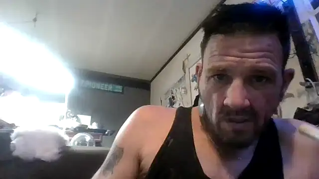 Snapshot of gettinit2wice chatting on 10-31-25, 08:54 gettinit2wice online show from 10-31-25, 08:54