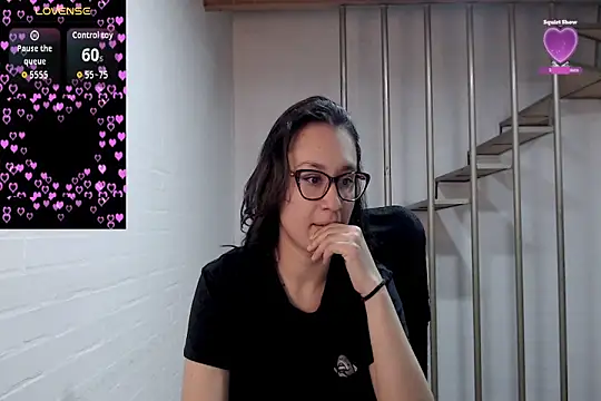 Jessie Desire online show from 11-11-25, 02:11