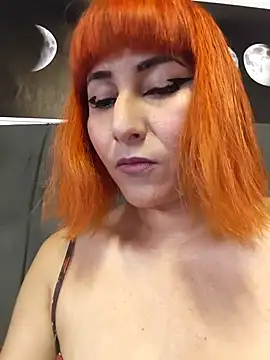 Snapshot of florecita9 chatting on 10-24-25, 05:20 florecita9 online show from 10-24-25, 05:20