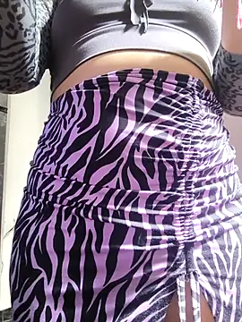 Snapshot of florecita9 chatting on 10-29-25, 06:42 florecita9 online show from 10-29-25, 06:42