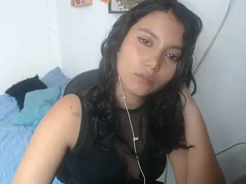 HannaKlein online show from 12-17-25, 06:36