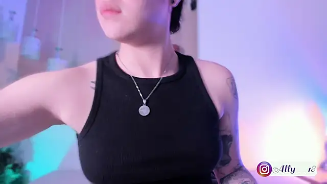 Snapshot of Ally_addams chatting on 11-13-25, 03:38 Ally addams online show from 11-13-25, 03:38