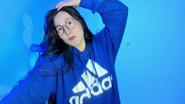 Elle Lee  online show from 03-14-25, 08:38