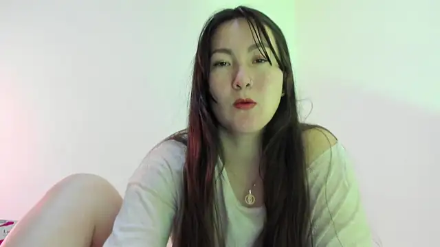 Elle Lee  online show from 03-20-25, 08:19