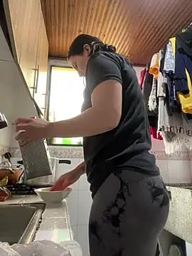 Elle Lee  online show from 02-16-26, 05:53