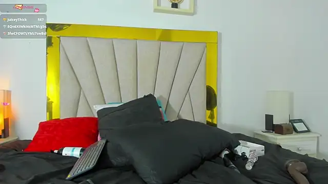 Snapshot of vahiolet_fuentes chatting on 01-09-25, 06:06 vahiolet fuentes online show from 01-09-25, 06:06