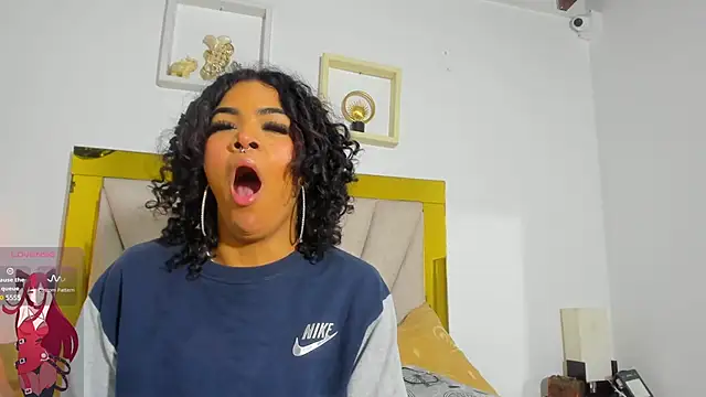 Snapshot of vahiolet_fuentes chatting on 01-24-25, 03:11 vahiolet fuentes online show from 01-24-25, 03:11