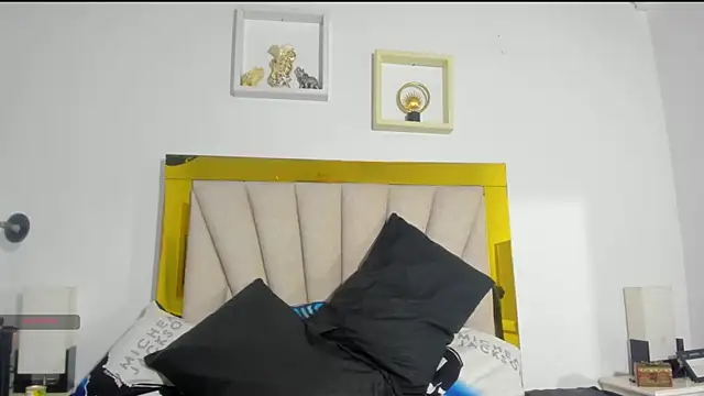 Snapshot of vahiolet_fuentes chatting on 02-04-25, 03:00 vahiolet fuentes online show from 02-04-25, 03:00