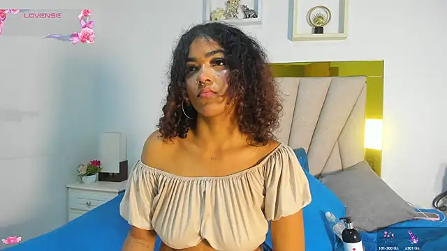 Snapshot of vahiolet_fuentes chatting on 10-23-25, 02:55 vahiolet fuentes online show from 10-23-25, 02:55