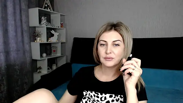 Amelia Harper online show from 01-19-25, 01:01