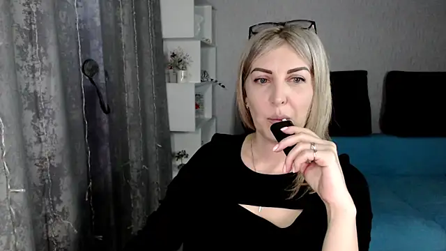 Amelia Harper online show from 03-12-25, 02:45