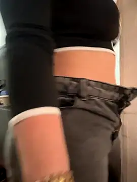 karenlennox1 online show from 11-16-25, 08:58