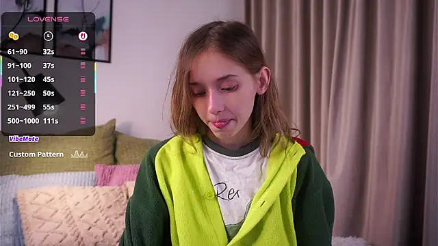 Snapshot of EdlinHargus chatting on 12-03-25, 01:35 EdlinHargus online show from 12-03-25, 01:35