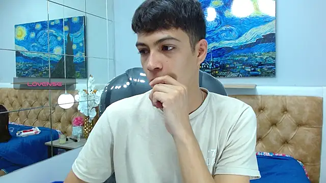 SkinnyBoy  online show from 11-16-25, 01:17