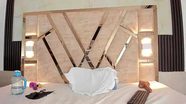 molly sweetee online show from 01-15-25, 07:59