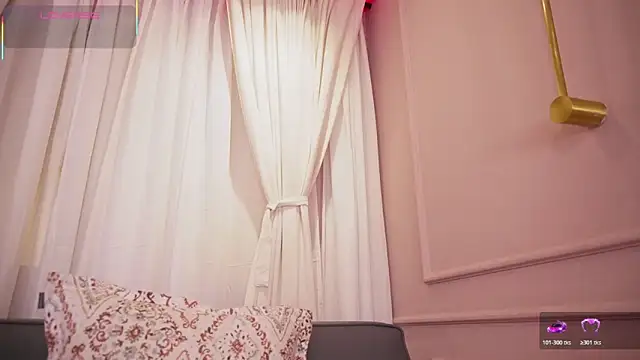 Snapshot of Sophia_wilsonn_ chatting on 10-28-25, 11:03 Sophia wilsonn online show from 10-28-25, 11:03