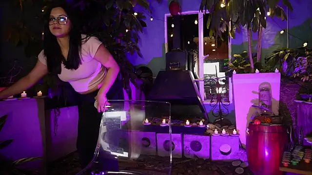 Snapshot of Sophia_wilsonn_ chatting on 10-31-25, 09:10 Sophia wilsonn online show from 10-31-25, 09:10