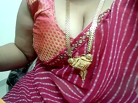 Snapshot of hot_pavitra chatting on 01-24-25, 06:35 hot pavitra online show from 01-24-25, 06:35