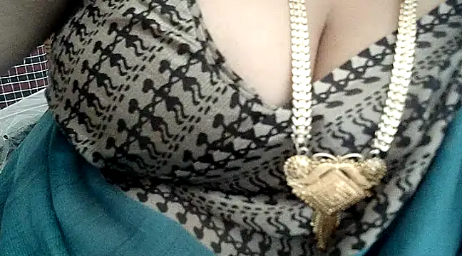 Snapshot of hot_pavitra chatting on 02-16-25, 05:15 hot pavitra online show from 02-16-25, 05:15