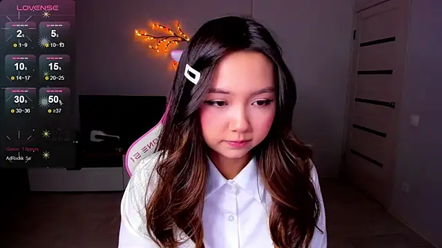 Fluffy Rose online show from 10-08-25, 11:57