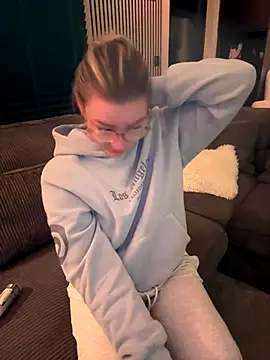 Snapshot of xX_HotCouple_Xx chatting on 11-16-25, 06:46 xX HotCouple Xx online show from 11-16-25, 06:46