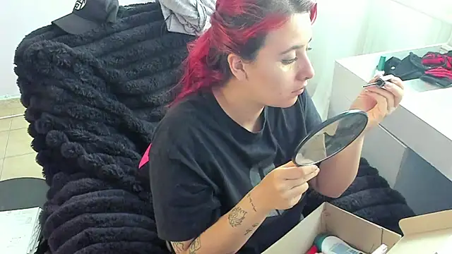 bonnie moon  online show from 10-10-25, 04:50