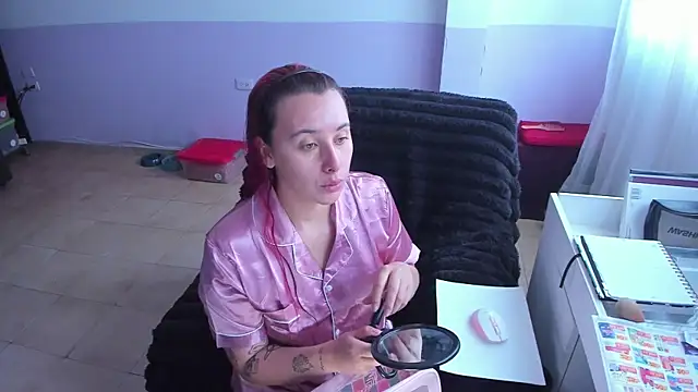 bonnie moon  online show from 10-23-25, 05:01