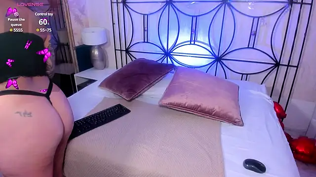 Paiige peach online show from 02-15-25, 11:17