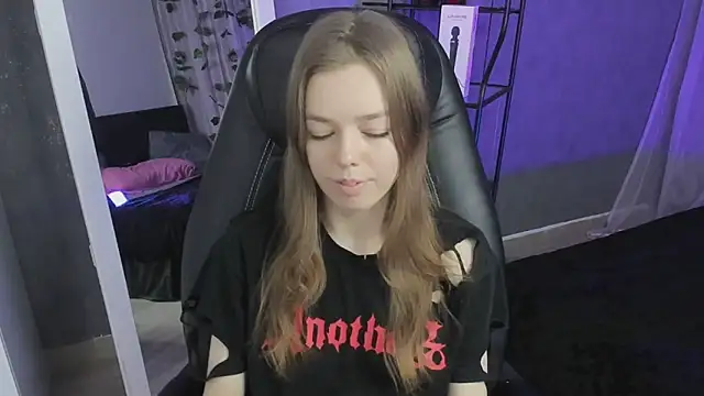 Tina Tayllor online show from 11-13-25, 06:29