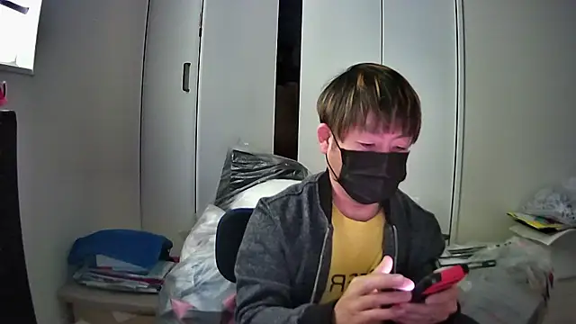 Snapshot of Osikokusama chatting on 11-18-25, 01:33 Osikokusama online show from 11-18-25, 01:33