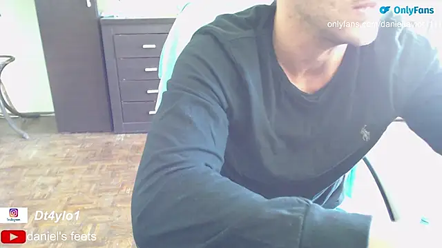 Snapshot of sexualtensionrelation chatting on 02-01-25, 01:09 sexualtensionrelation online show from 02-01-25, 01:09