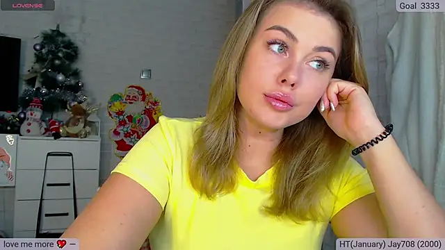 Snapshot of SuchCute chatting on 01-14-25, 03:01 SuchCute online show from 01-14-25, 03:01