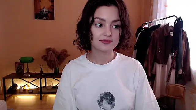 CuteRuby99 online show from 10-12-25, 10:47