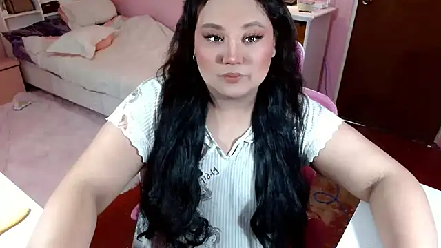 Snapshot of GiannaLopezSmith chatting on 10-17-25, 04:59 GiannaLopezSmith online show from 10-17-25, 04:59