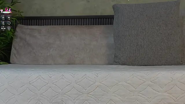 Snapshot of Will_Hendrix chatting on 04-12-26, 11:04 Will Hendrix online show from 04-12-26, 11:04